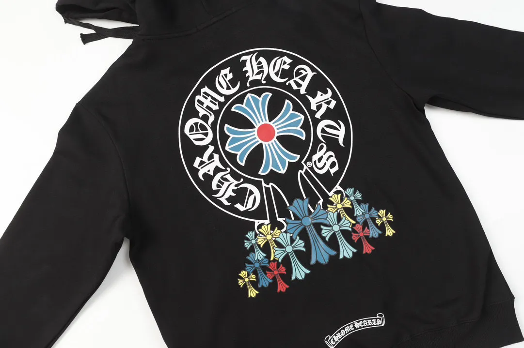 M04—P210 -Chrome Hearts/Chrome Hearts printed sweatshirt cardigan jacket -420 grams of high-density, high-quality wool, soft, delicate and skin-friendly, soft and silky to the touch, warm and skin-friendly -The hardware and zipper accessories are all customized and full of details -Colour: black -Size: S M L XL